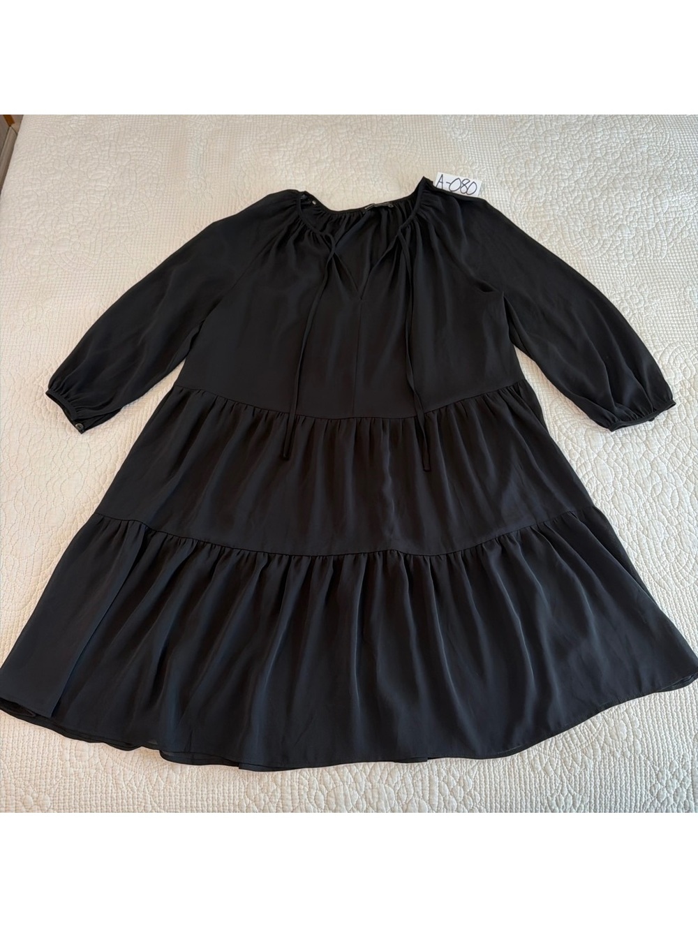 Banana Republic Black Tiered Shift Dress Small 3/4 Sleeve Tie Neck Mini S